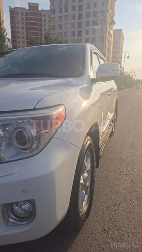 Toyota Land Cruiser-5