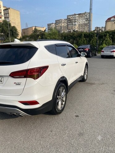 Hyundai Santa Fe-9