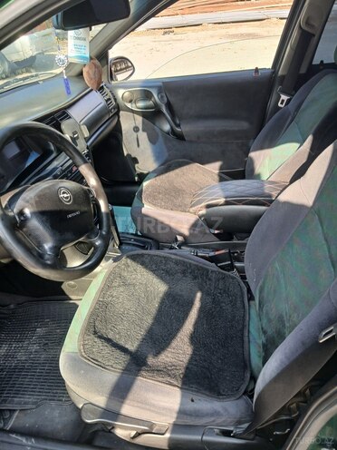 Opel Vectra-7