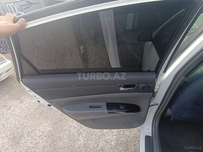 Toyota Prius-8