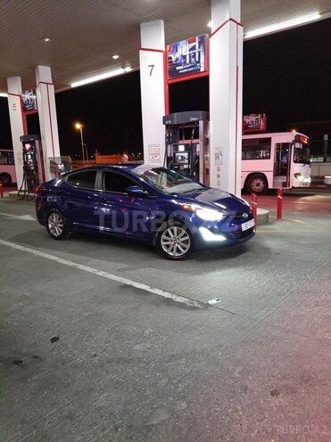 Hyundai Elantra-9