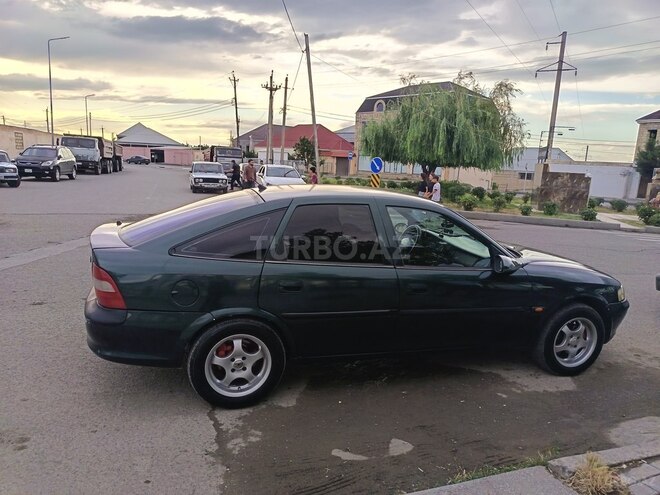 Opel Vectra-4