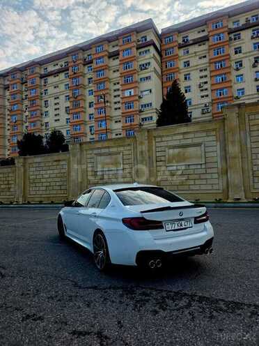 BMW 530e-7