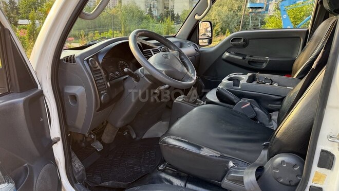 Kia K2700-4