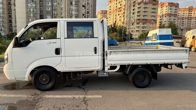 Kia K2700-8