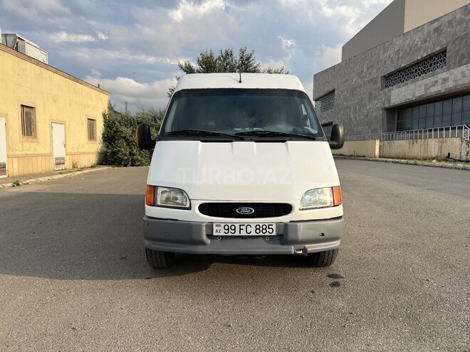 Ford Transit-1