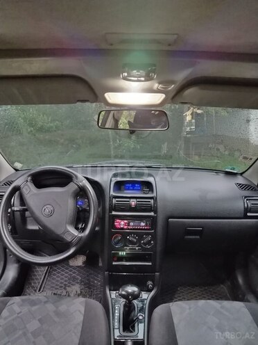 Opel Astra-2
