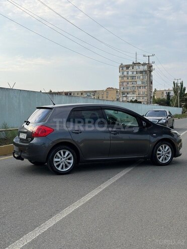 Toyota Auris-5