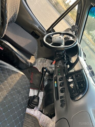Ford Transit-5