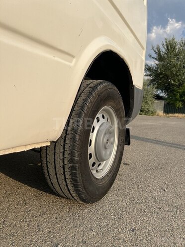 Ford Transit-6