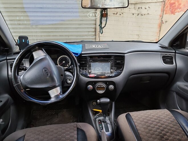 Kia Rio-2