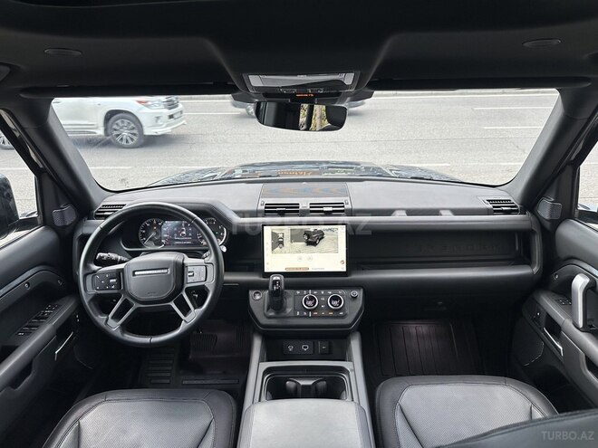 Land Rover Defender-9