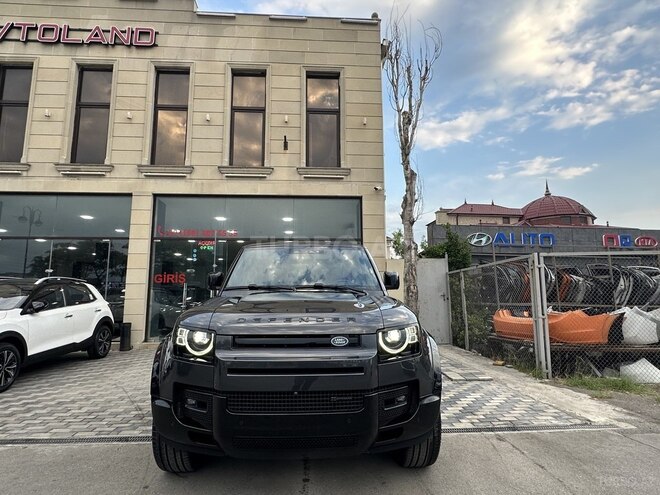 Land Rover Defender-6