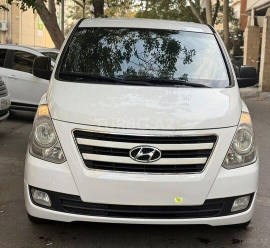 Hyundai H-1-2