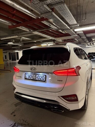 Hyundai Santa Fe-12