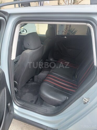 Volkswagen Passat-8