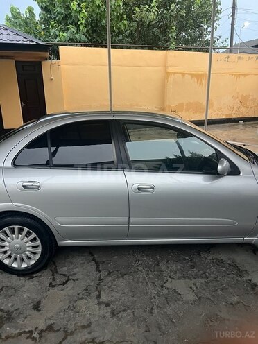 Nissan Sunny-7