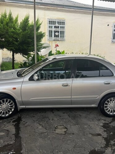 Nissan Sunny-8