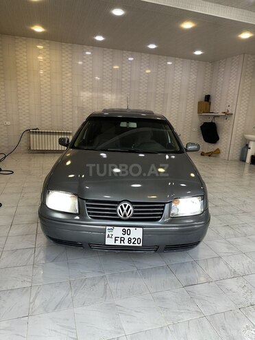 Volkswagen Jetta-1