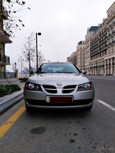 Nissan Almera-1