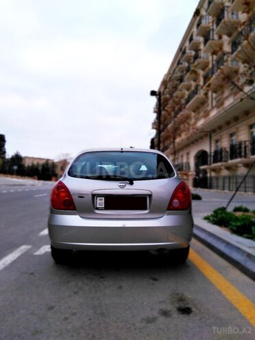 Nissan Almera-4