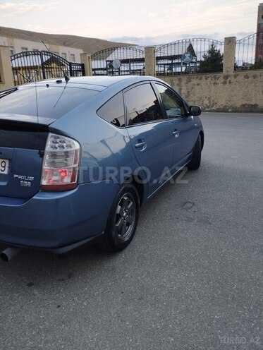 Toyota Prius-2
