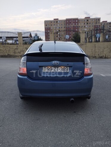 Toyota Prius-4
