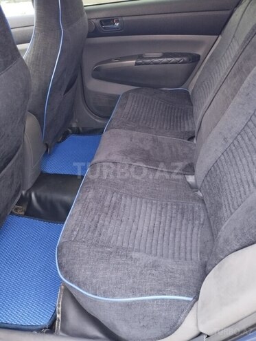 Toyota Prius-8