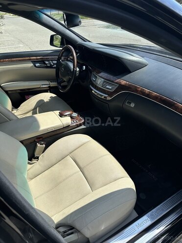 Mercedes S 500-13