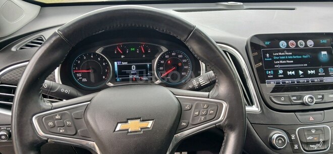 Chevrolet Malibu-8