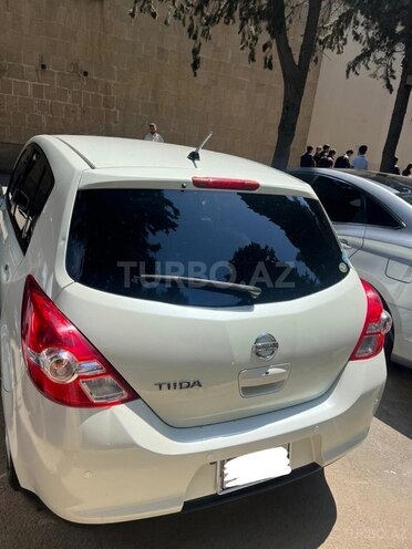Nissan Tiida-2