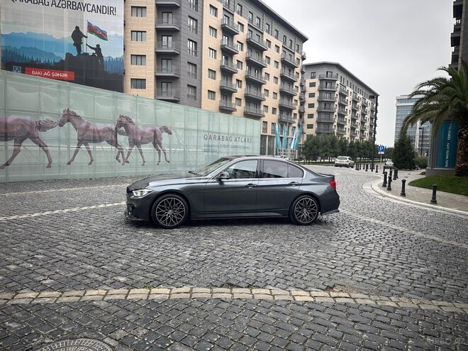 BMW 330-4