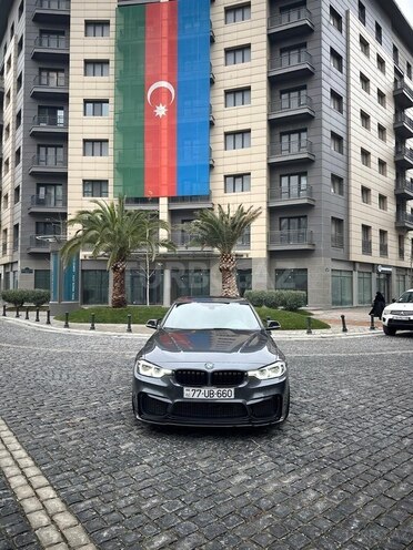 BMW 330-2