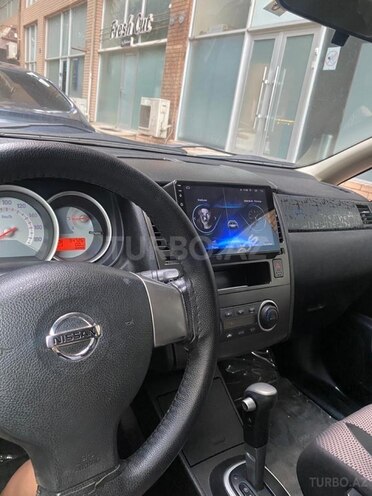 Nissan Tiida-4