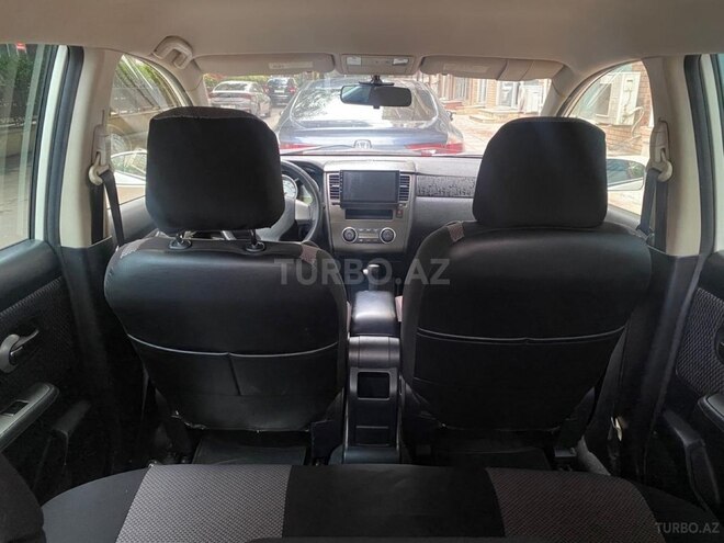 Nissan Tiida-9