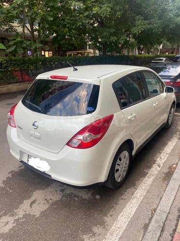 Nissan Tiida-7