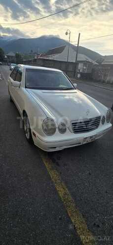 Mercedes E 320-3