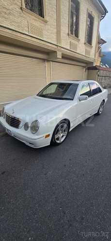 Mercedes E 320-5