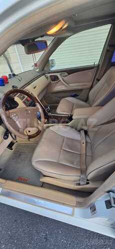 Mercedes E 320-10
