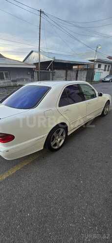 Mercedes E 320-6