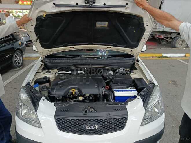 Kia Pride-4
