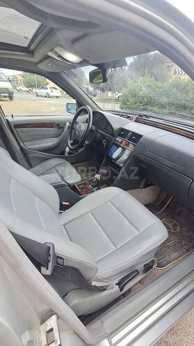 Mercedes C 230-11