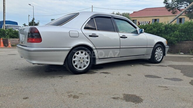 Mercedes C 230-12