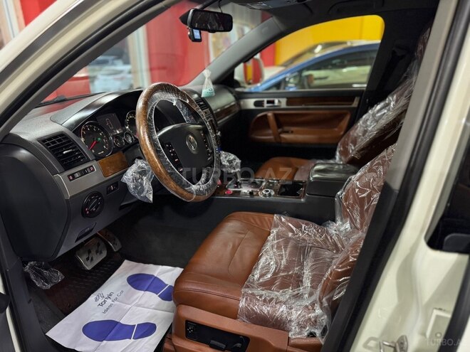Volkswagen Touareg-10