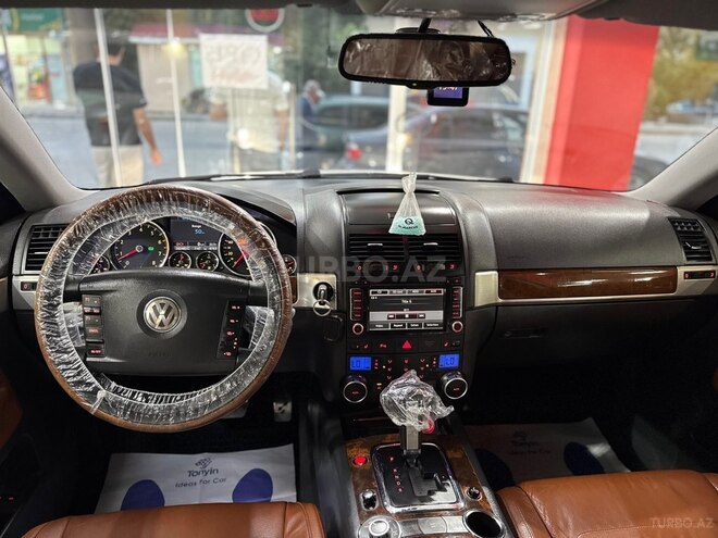 Volkswagen Touareg-21