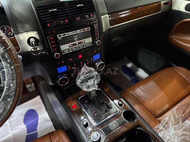 Volkswagen Touareg-18