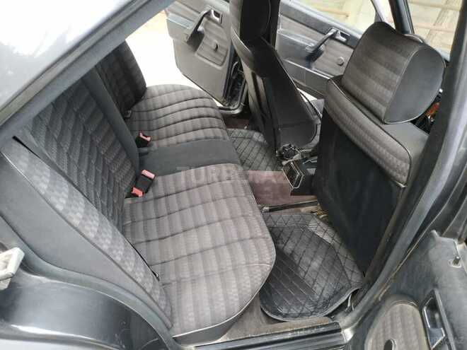 Mercedes 190-20