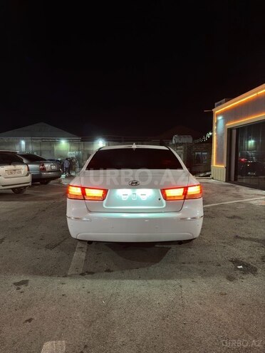 Hyundai Sonata-6