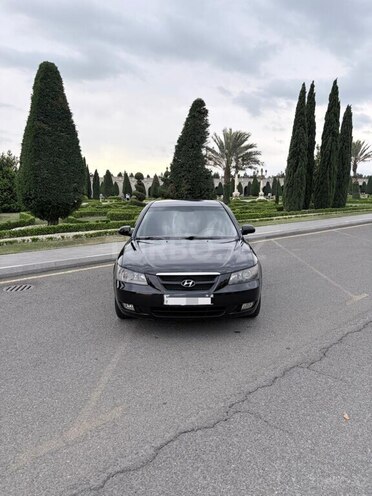 Hyundai Sonata-1