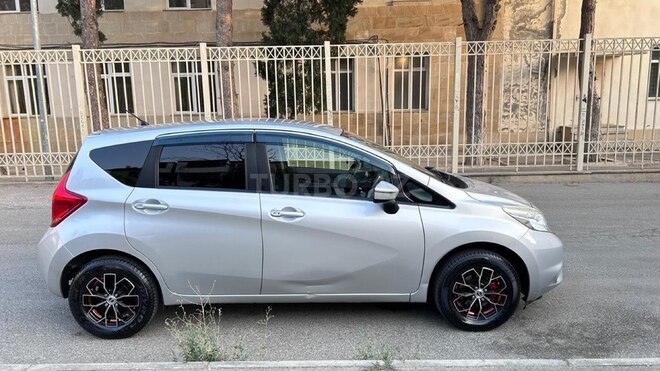Nissan Note-5